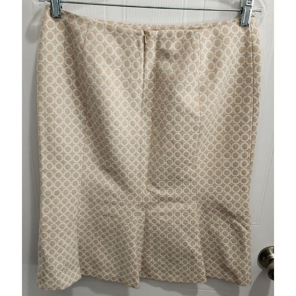 NWT Madison Studio Women's Pencil Skirt Pleated Back Beige Patterned Size 8 - Picture 4 of 10